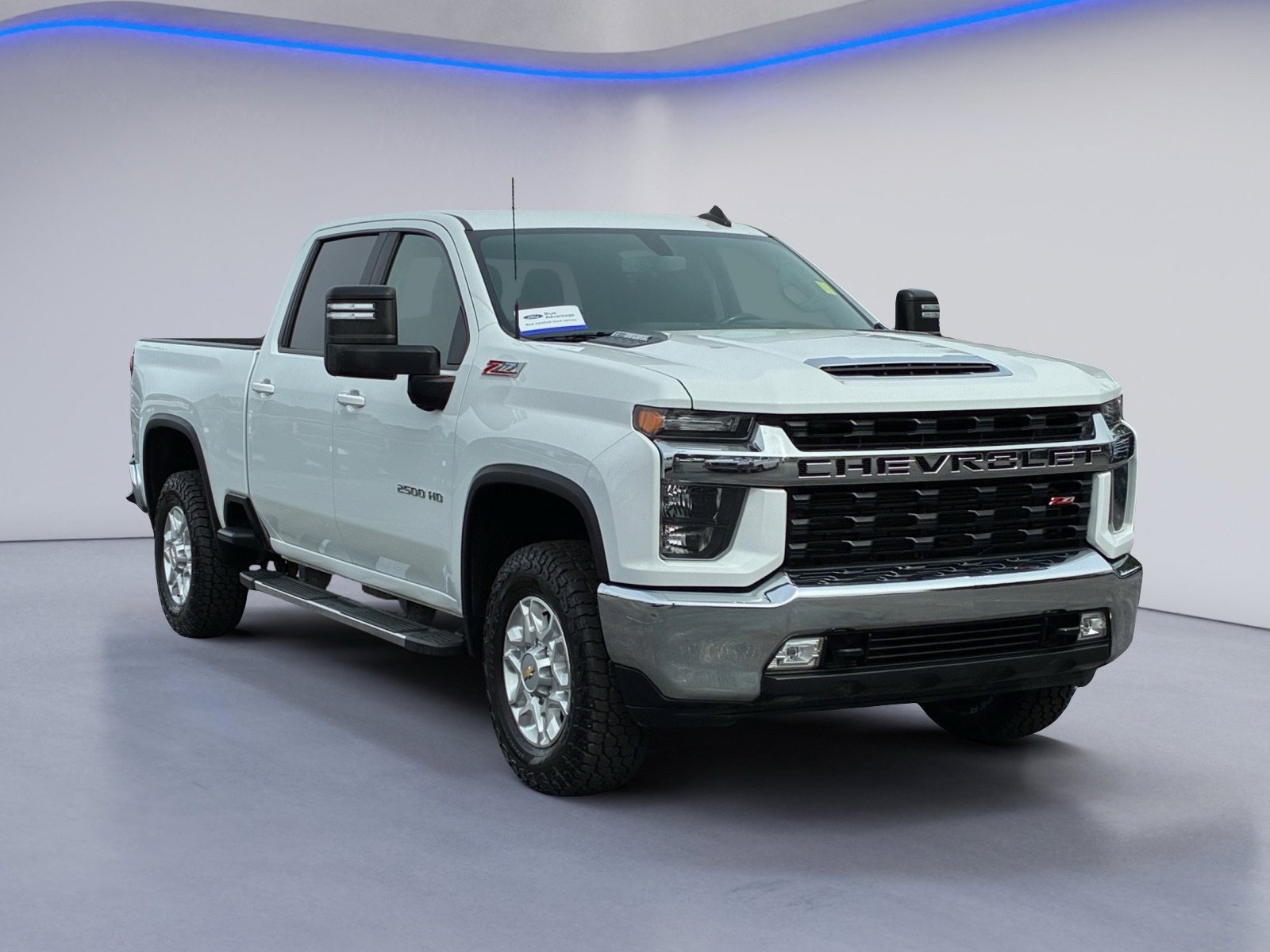 Used 2023 Chevrolet Silverado 2500 LT w/ Convenience Package AWD/4WD image 4