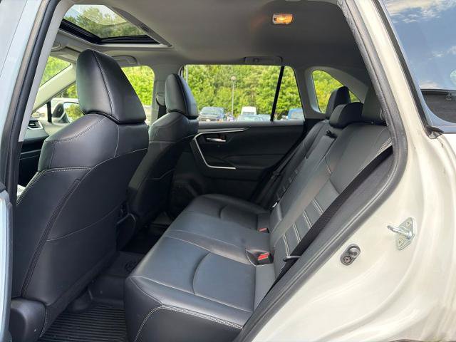 Used 2020 Toyota RAV4 XLE Premium AWD/4WD image 7
