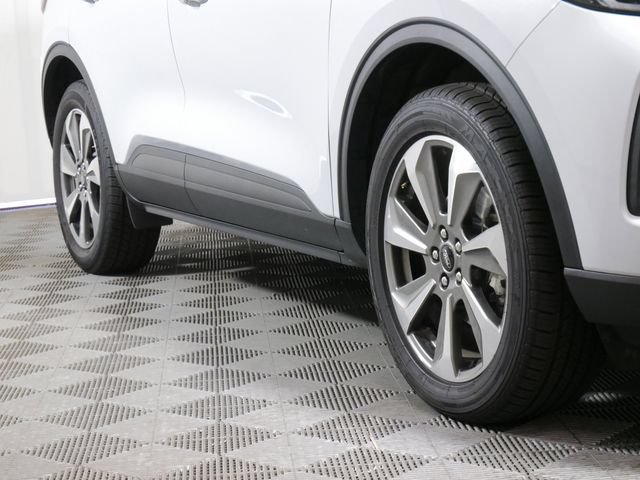 Certified 2025 Ford Escape Platinum AWD/4WD image 2