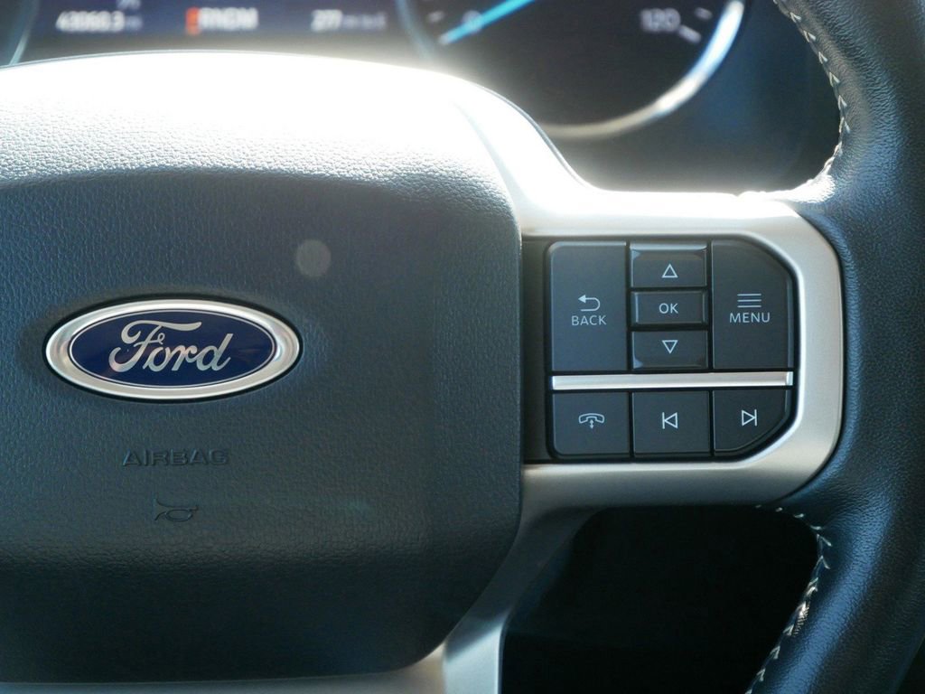 Certified 2024 Ford Expedition XLT image 18