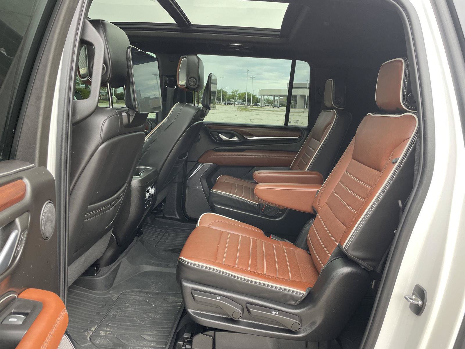 Used 2024 GMC Yukon XL Denali Ultimate AWD/4WD image 20