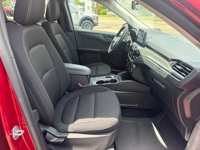 Certified 2025 Ford Escape Active w/ Cold Weather Package AWD/4WD image 33