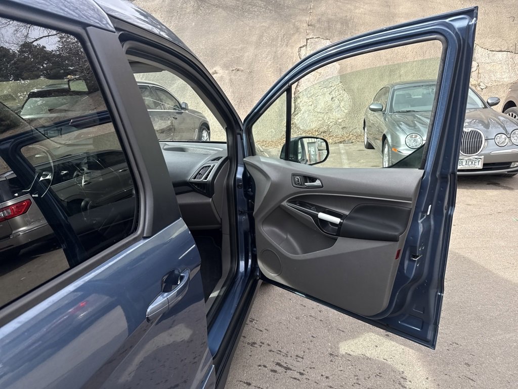 Certified 2022 Ford Transit Connect XLT image 27