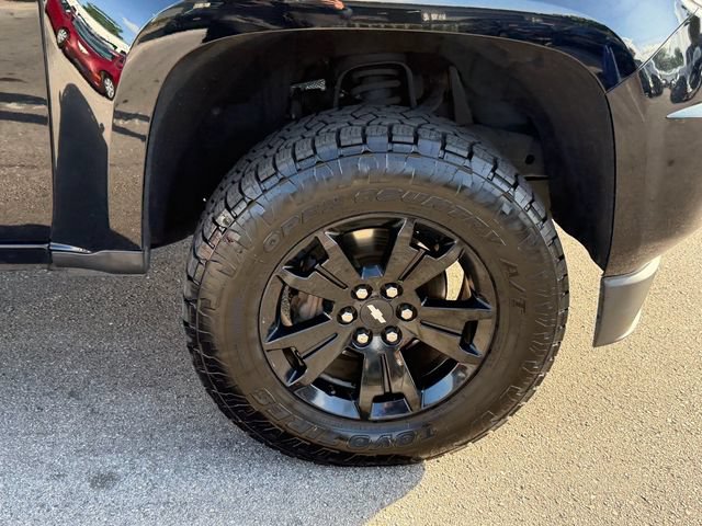 Used 2020 Chevrolet Colorado Z71 w/ Z71 Midnight Edition RWD image 18