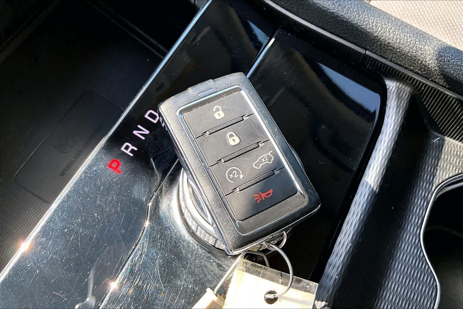 Used 2024 Jeep Grand Cherokee Limited w/ Luxury Tech Group II RWD image 15