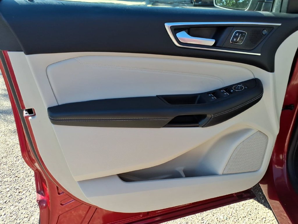 Certified 2024 Ford Edge Titanium AWD/4WD image 13