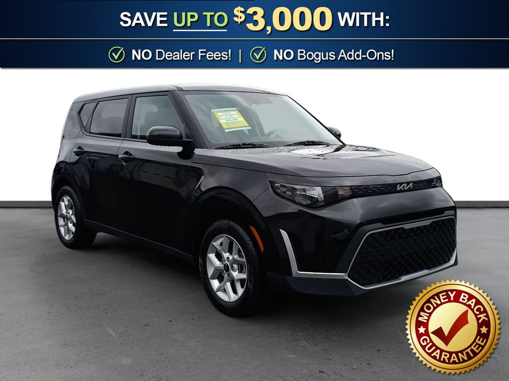 Used 2025 Kia Soul LX w/ LX Technology Package FWD image 10
