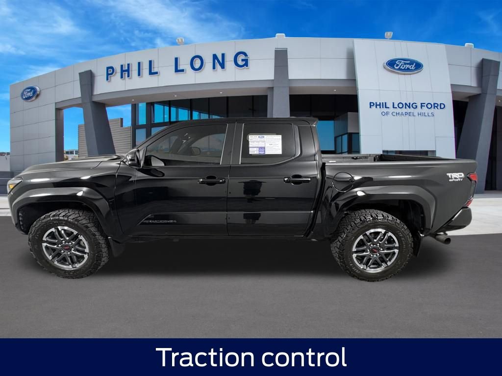 Used 2024 Toyota Tacoma TRD Sport AWD/4WD image 4