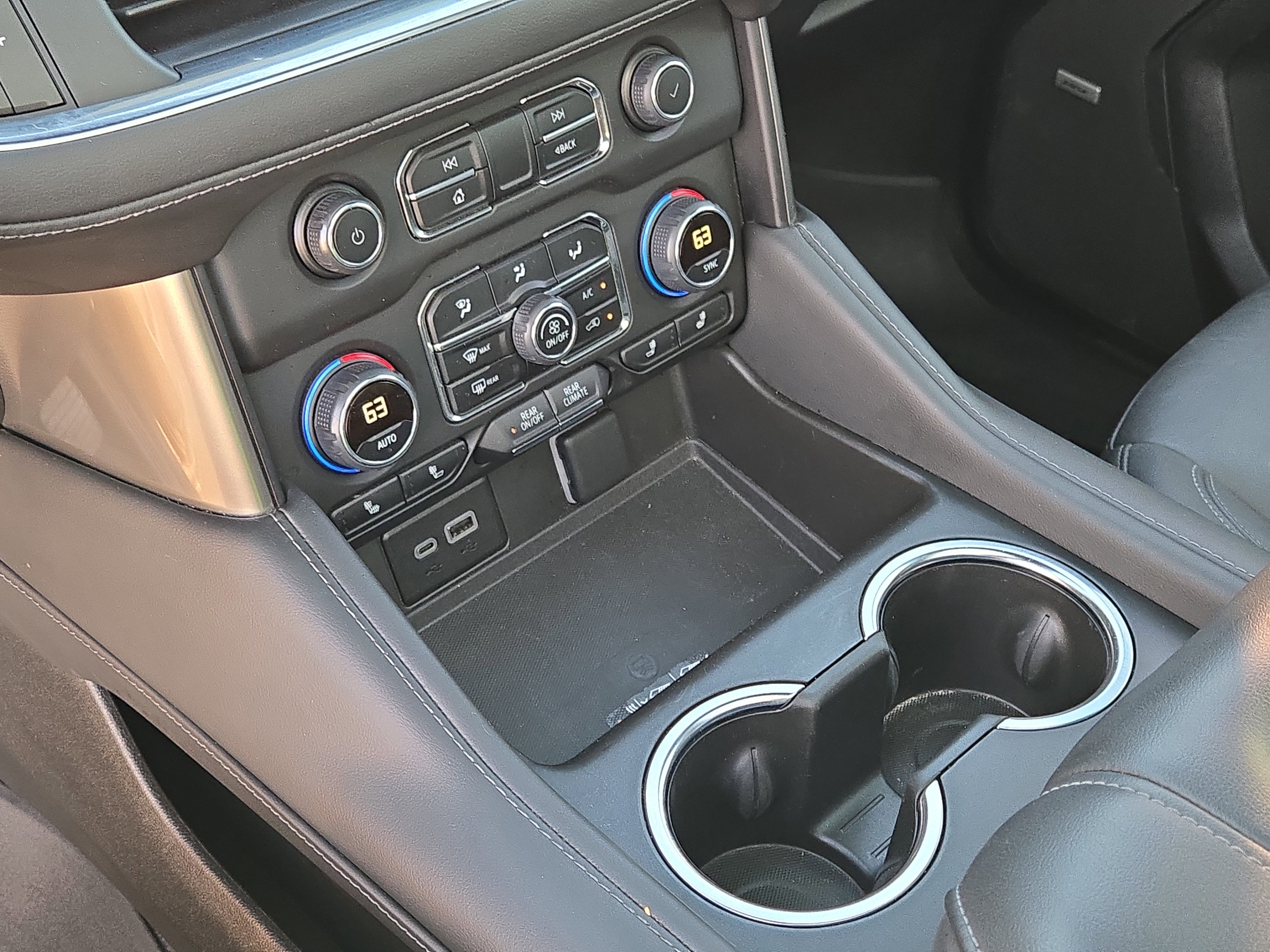 Used 2023 Chevrolet Tahoe Z71 w/ Luxury Package image 34