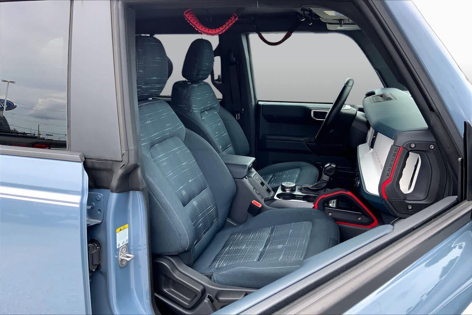 Certified 2025 Ford Bronco Heritage Edition AWD/4WD image 9