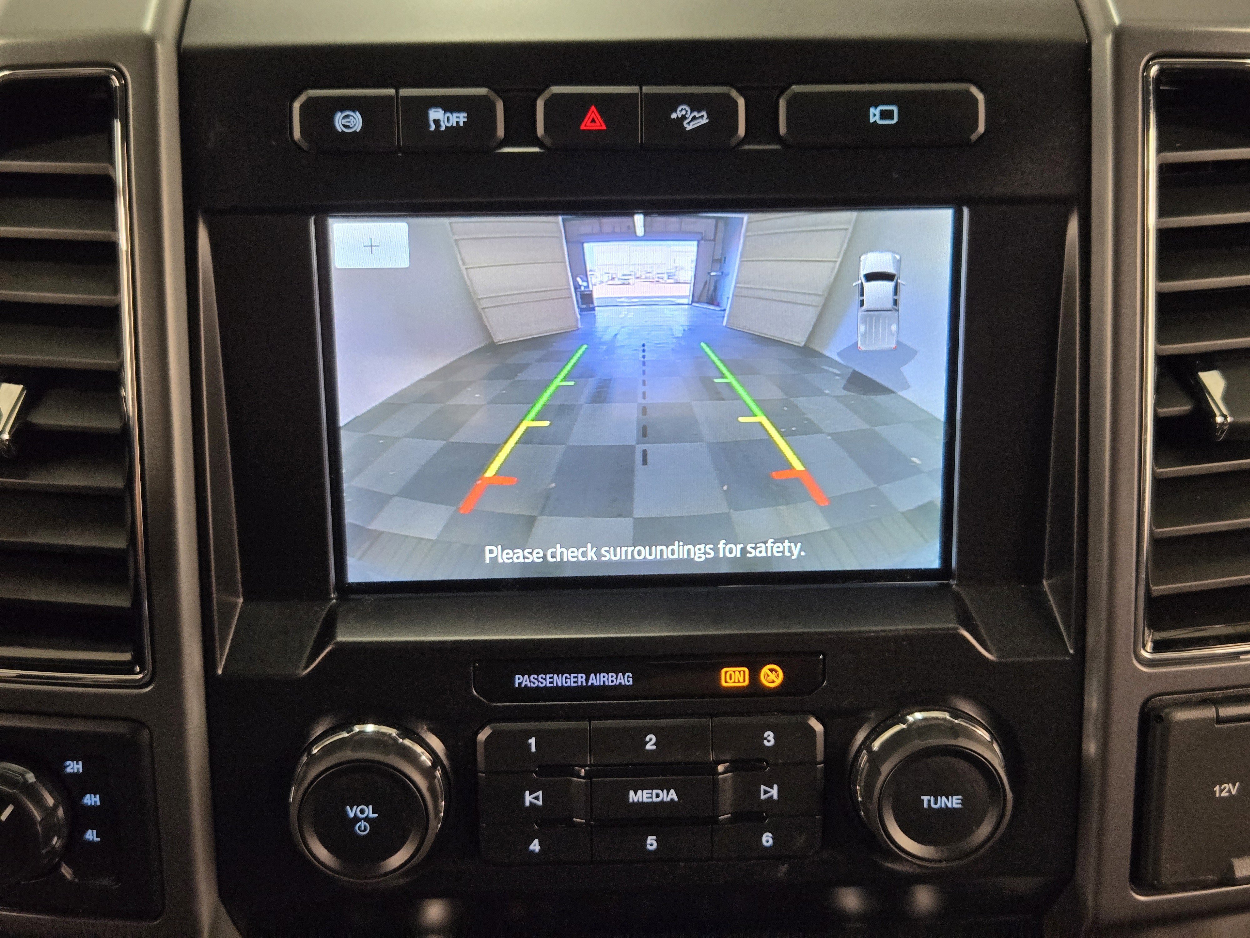 Certified 2022 Ford F250 XLT w/ XLT Premium Package image 17