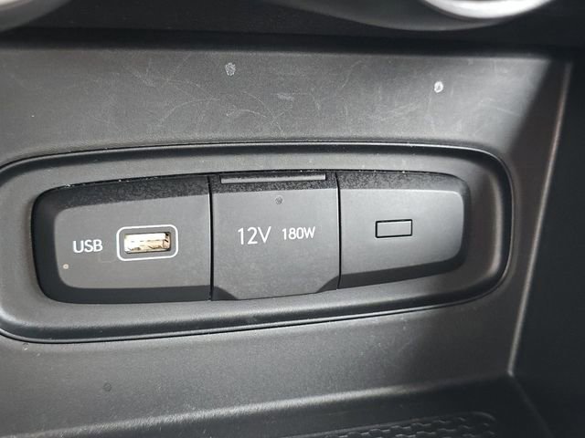 Used 2022 Hyundai Venue SE FWD image 11