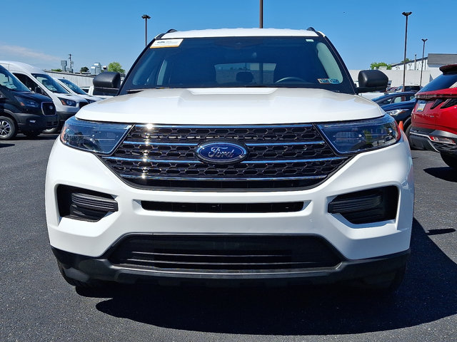 Certified 2023 Ford Explorer XLT w/ Class IV Trailer Tow Package AWD/4WD image 2