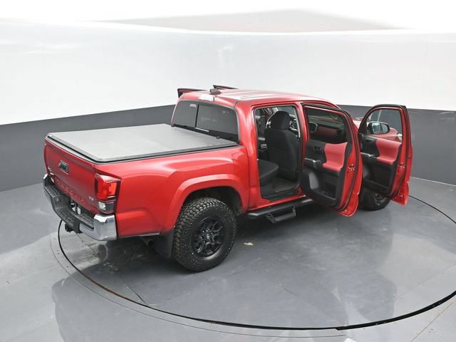 Used 2021 Toyota Tacoma SR5 AWD/4WD image 25