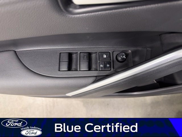 Used 2022 Toyota Corolla Cross XLE w/ Convenience Package FWD image 21