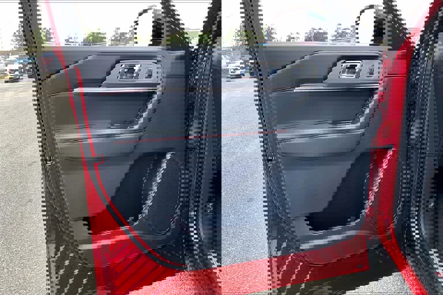 Certified 2025 Ford Explorer ST-Line w/ Premium Package image 21