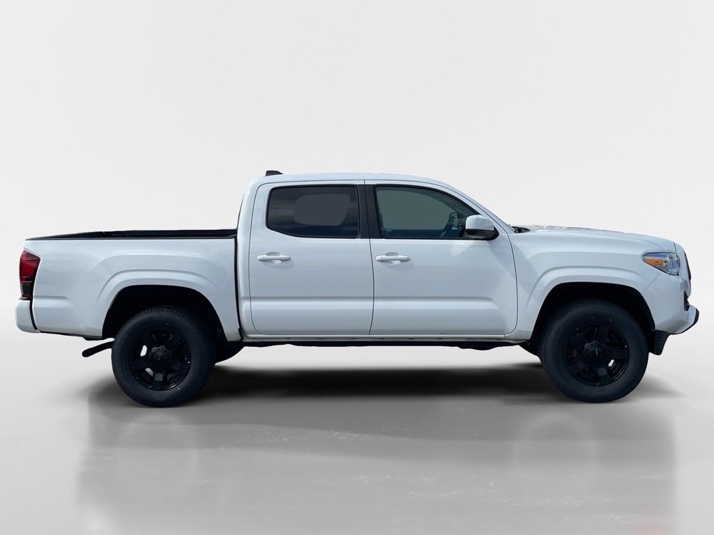 Used 2023 Toyota Tacoma SR image 2