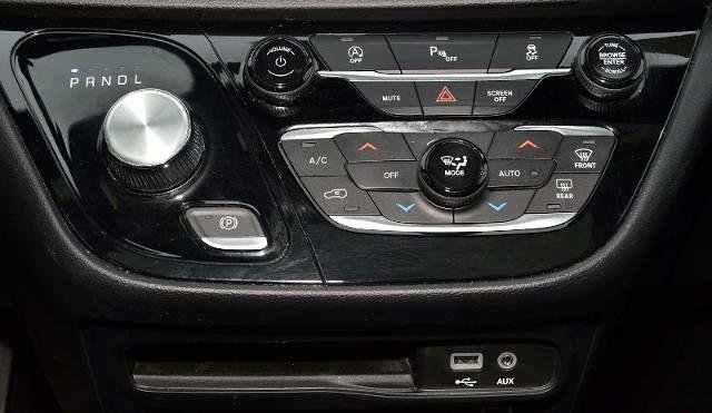 Used 2020 Chrysler Pacifica Touring-L image 20