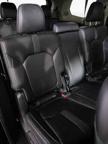Used 2024 Honda Pilot Touring image 10