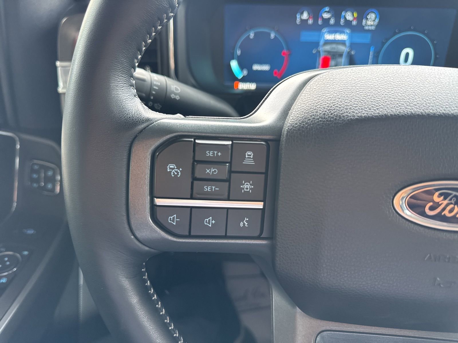 Certified 2024 Ford F250 Lariat w/ Lariat Ultimate Package image 29