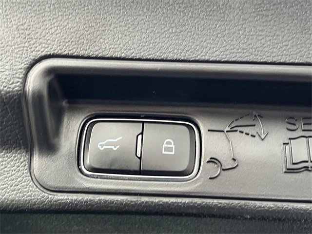 Certified 2022 Ford Explorer XLT w/ Equipment Group 202A image 13