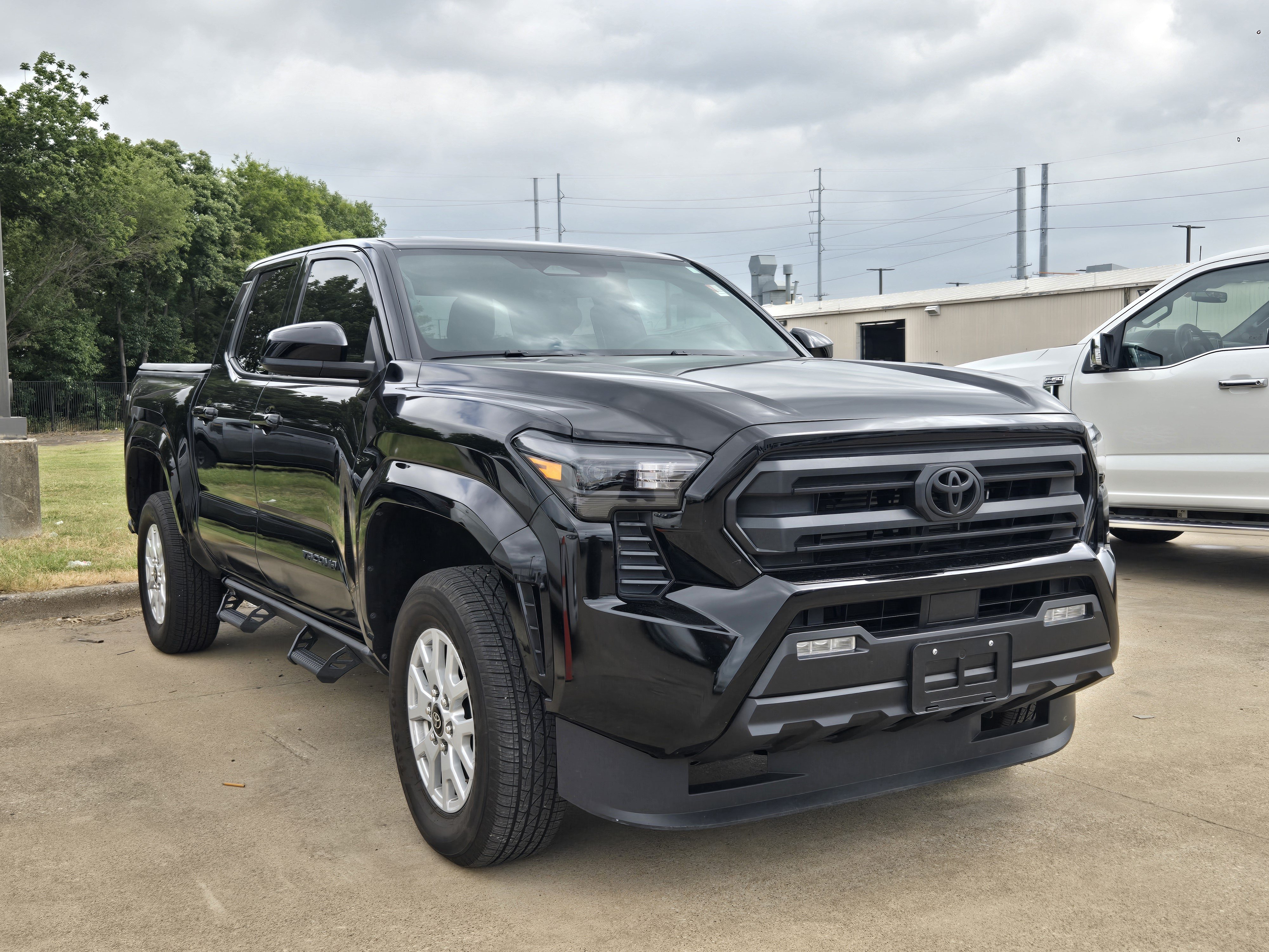 Used 2025 Toyota Tacoma SR5