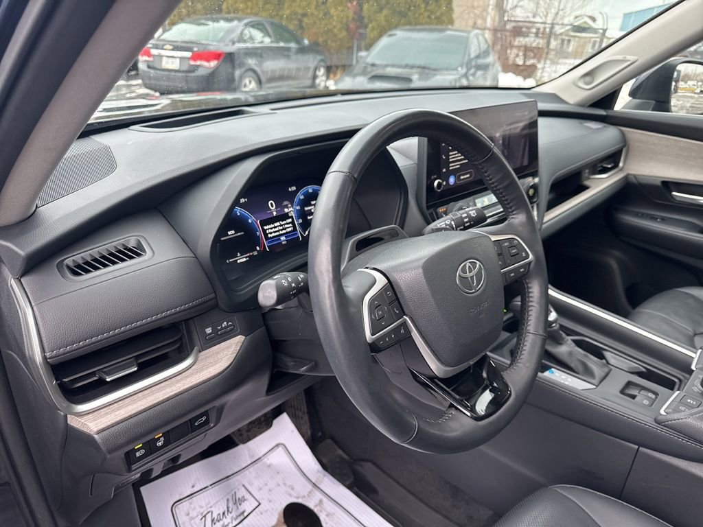 Used 2024 Toyota Grand Highlander Platinum image 4