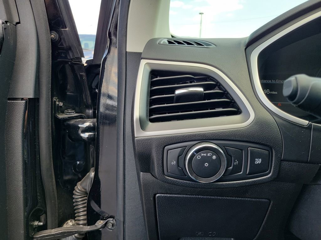 Certified 2021 Ford Edge SE FWD image 22