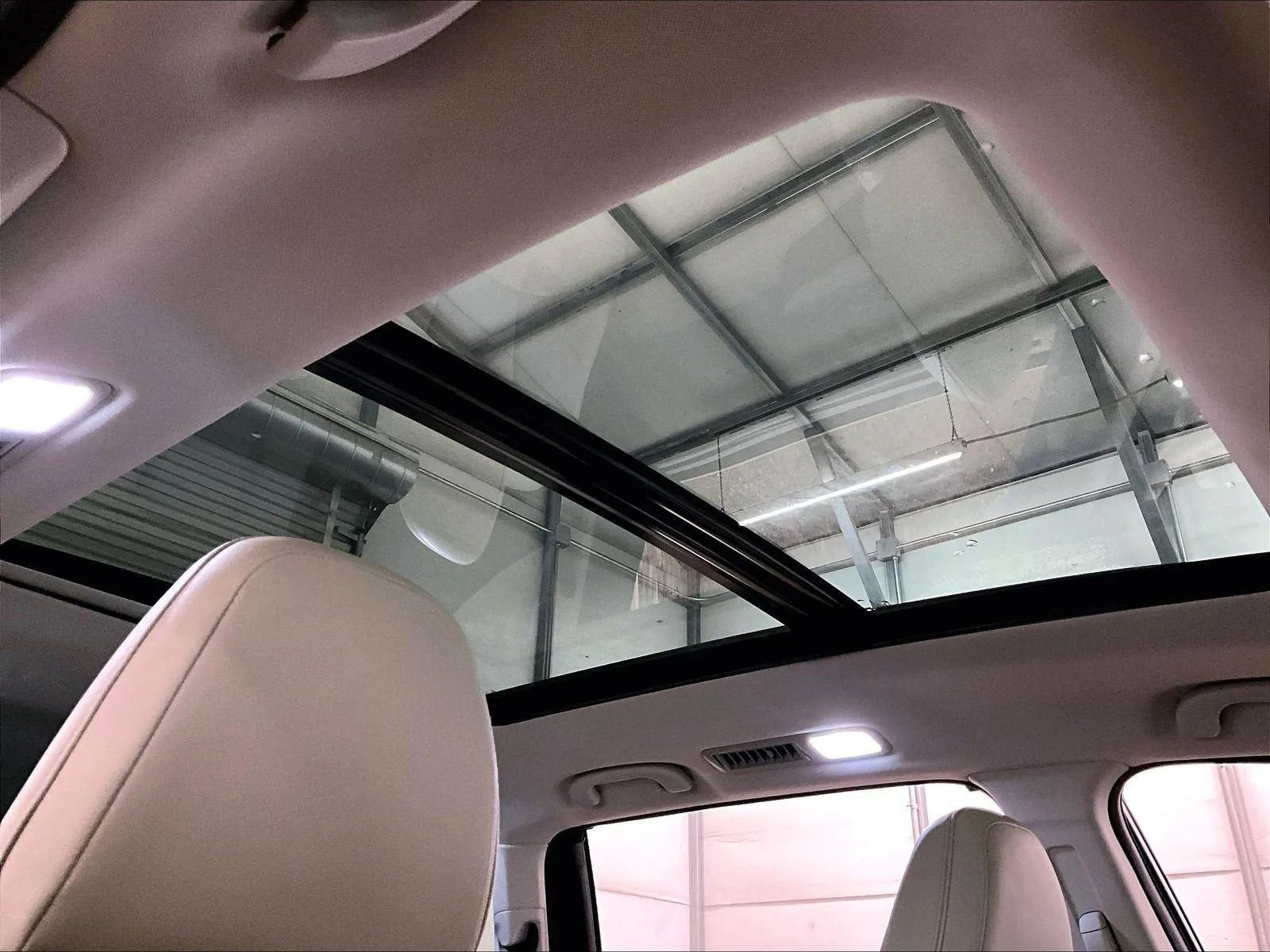 Used 2022 Subaru Ascent Limited w/ Technology Package image 21