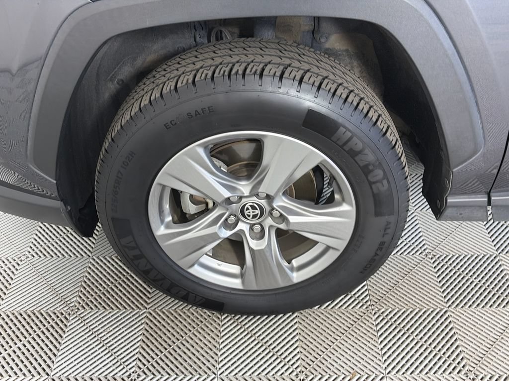 Used 2024 Toyota RAV4 XLE AWD/4WD image 8