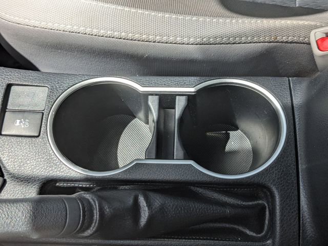 Used 2018 Toyota Corolla LE FWD image 17