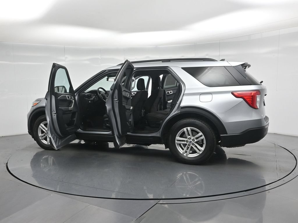 Certified 2022 Ford Explorer XLT RWD image 49