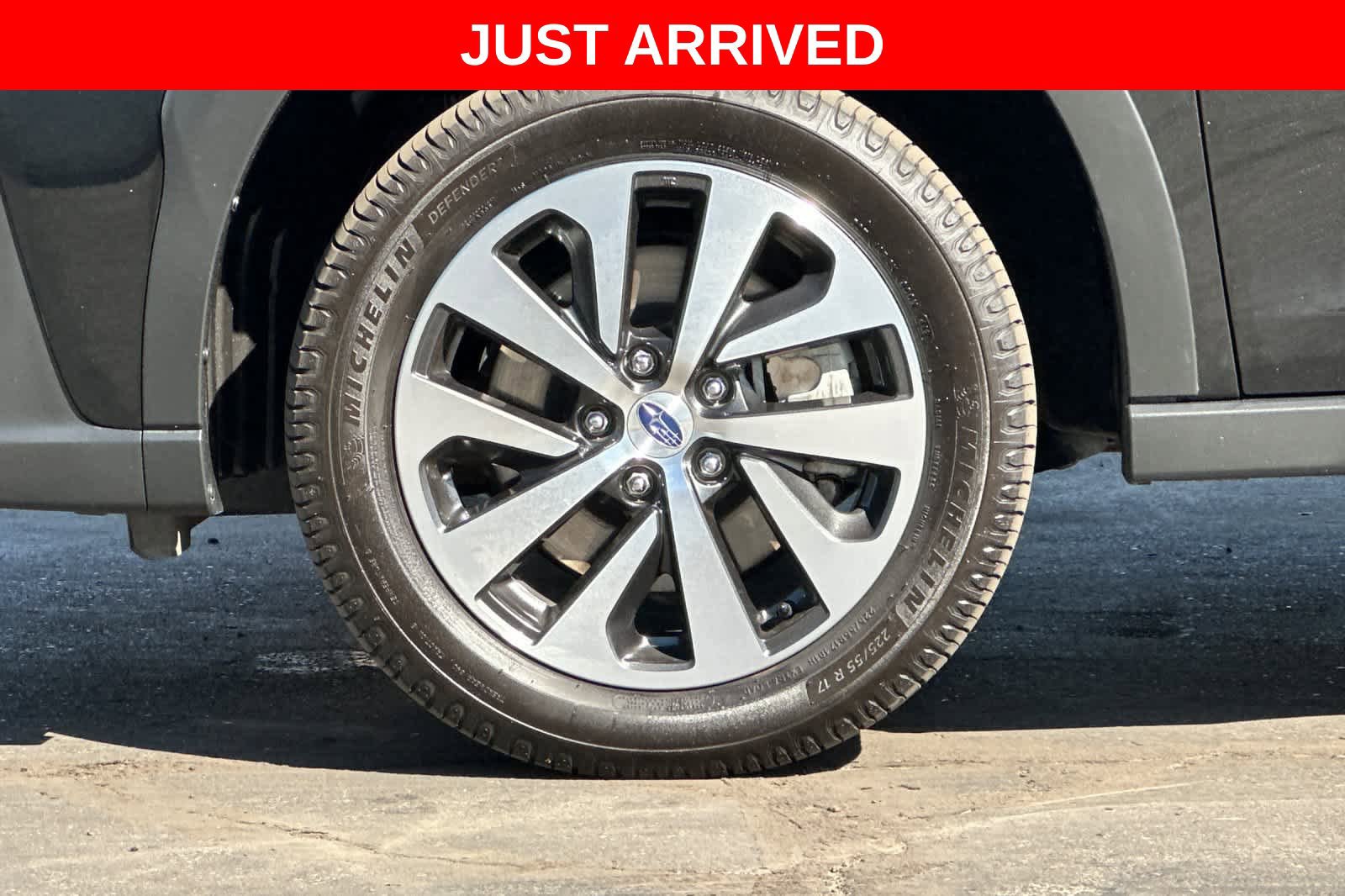 Used 2024 Subaru Outback Premium AWD/4WD image 27