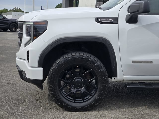 Used 2024 GMC Sierra 1500 Elevation w/ LPO, Elevation Black Package AWD/4WD image 9