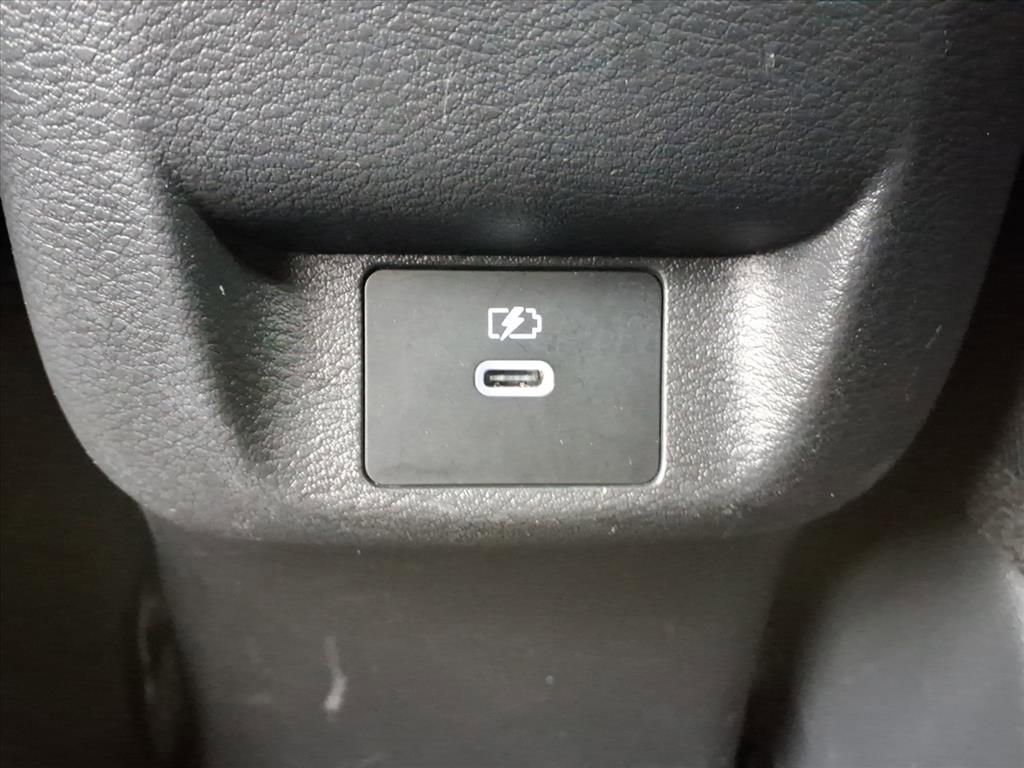 Used 2023 Nissan Versa SV image 29