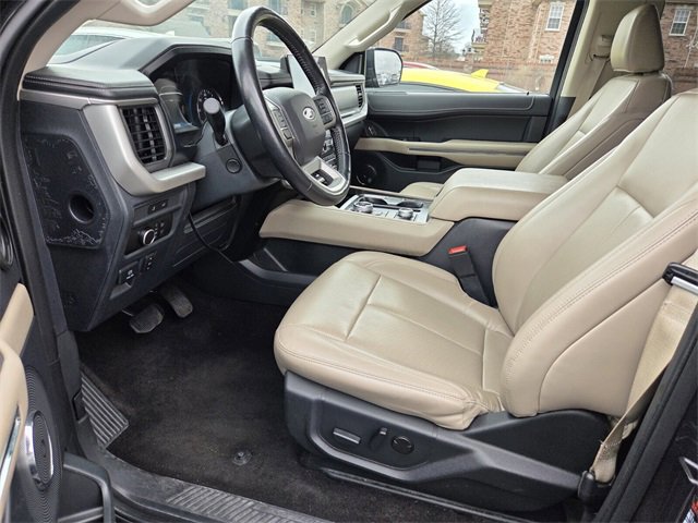 Certified 2023 Ford Expedition Max XLT image 5