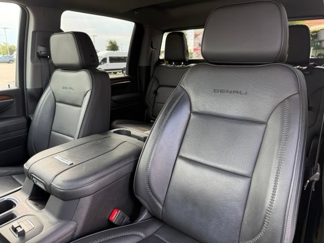 Used 2025 GMC Sierra 2500 Denali w/ Denali Reserve Package AWD/4WD image 12