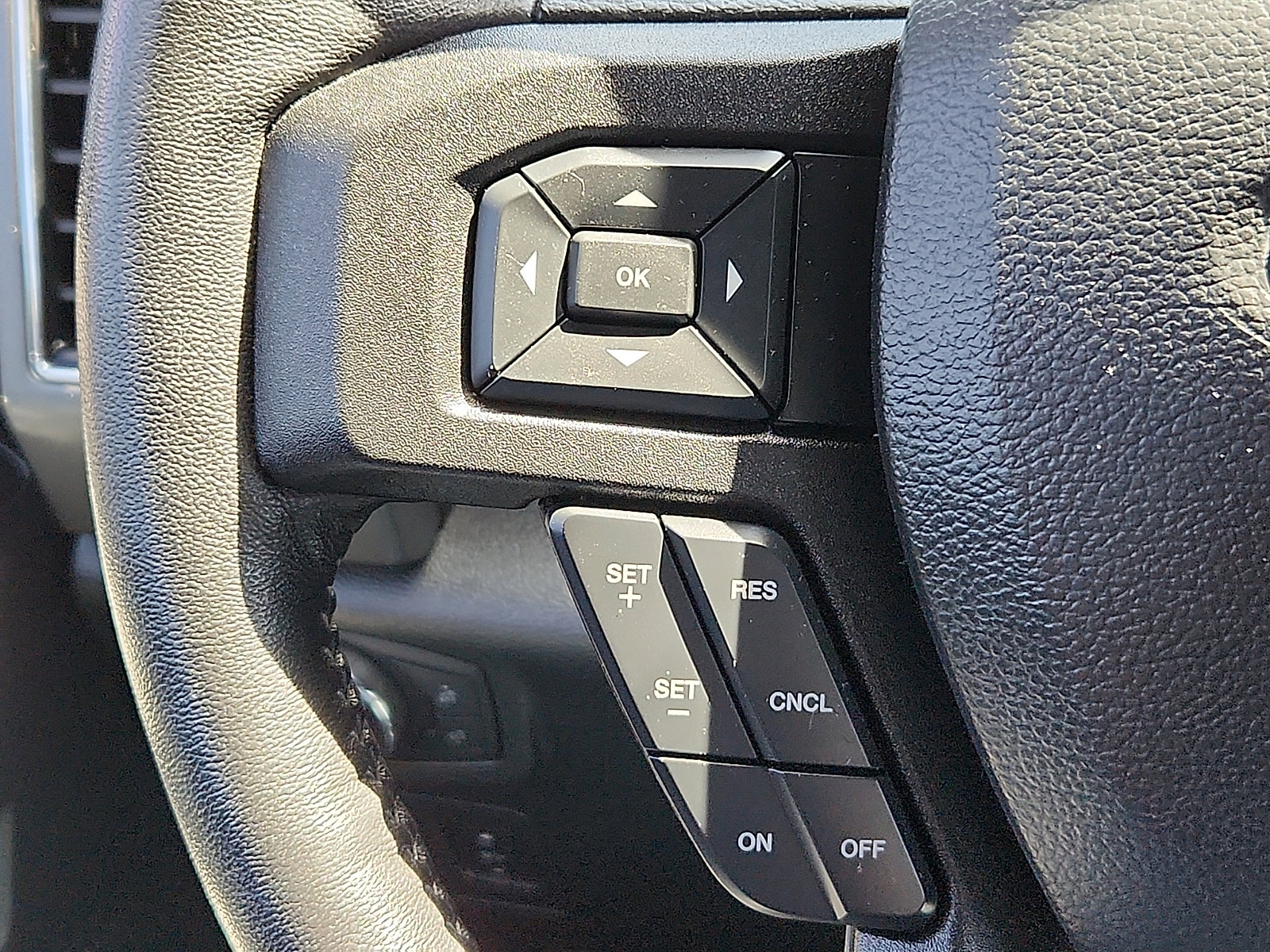 Certified 2018 Ford F150 XLT w/ Equipment Group 302A Luxury AWD/4WD image 20