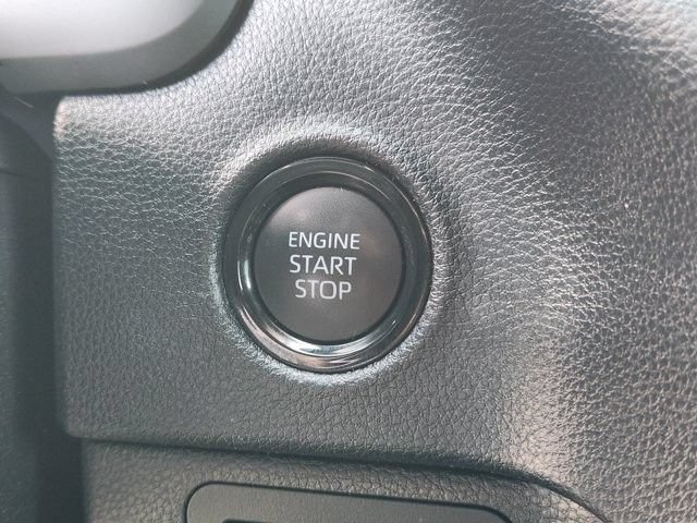 Used 2025 Toyota Tundra SR5 AWD/4WD image 18