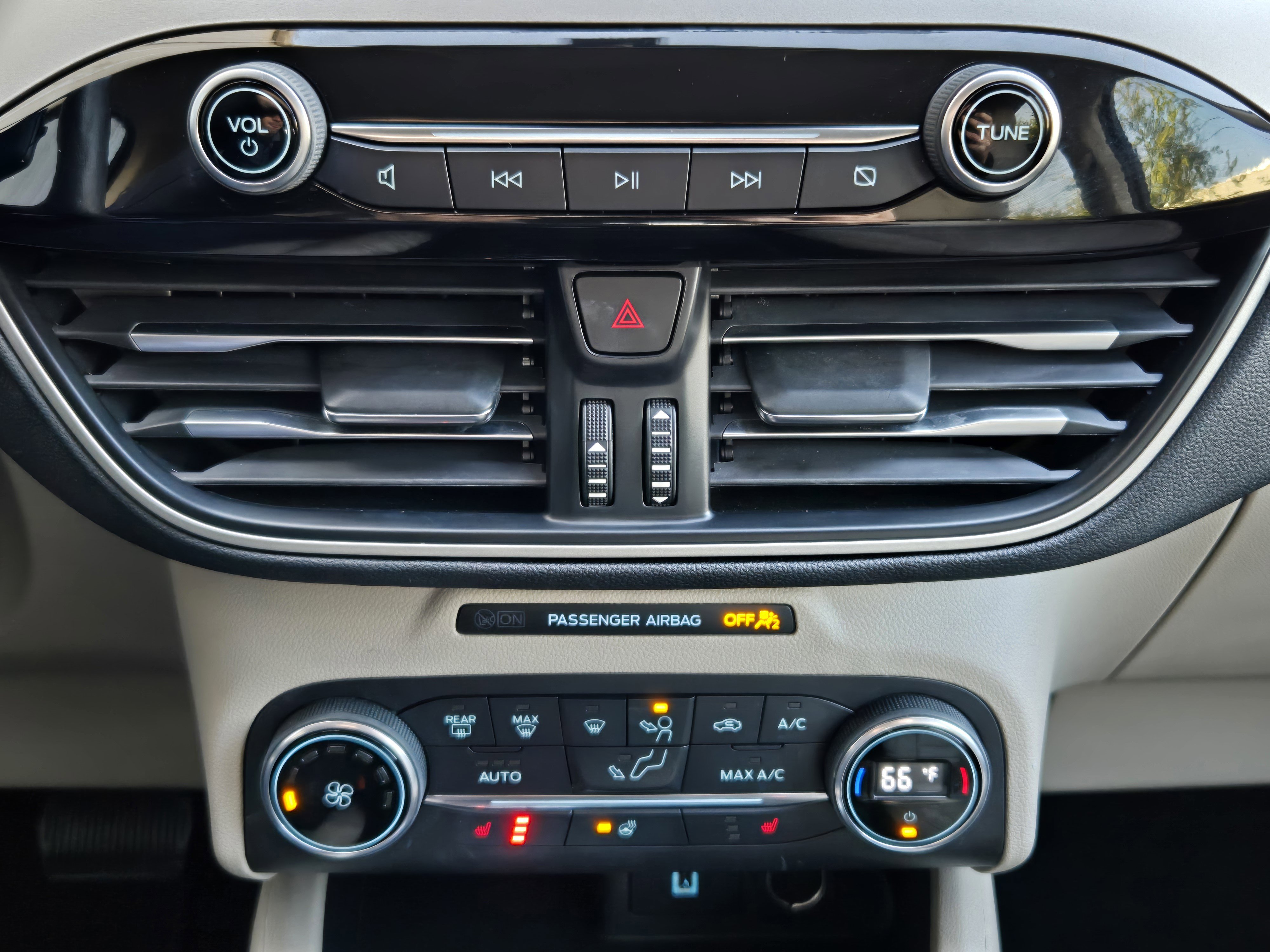 Certified 2020 Ford Escape SEL image 14