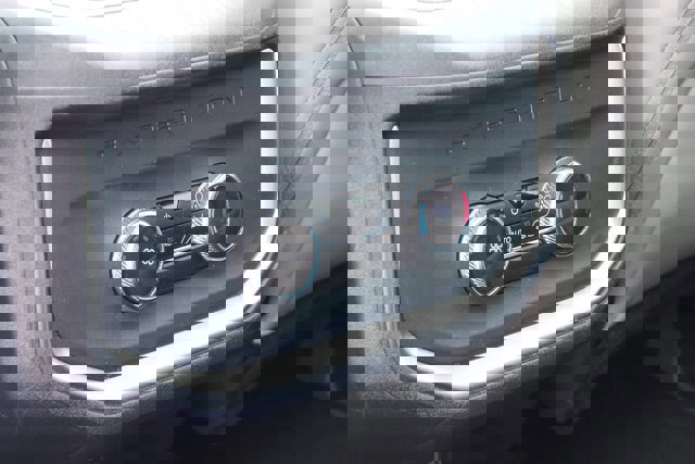 Certified 2025 Ford Expedition Active image 25