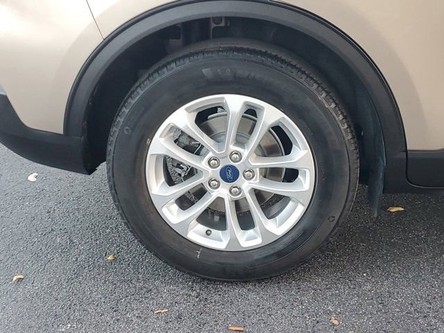 Certified 2020 Ford Escape SE image 7