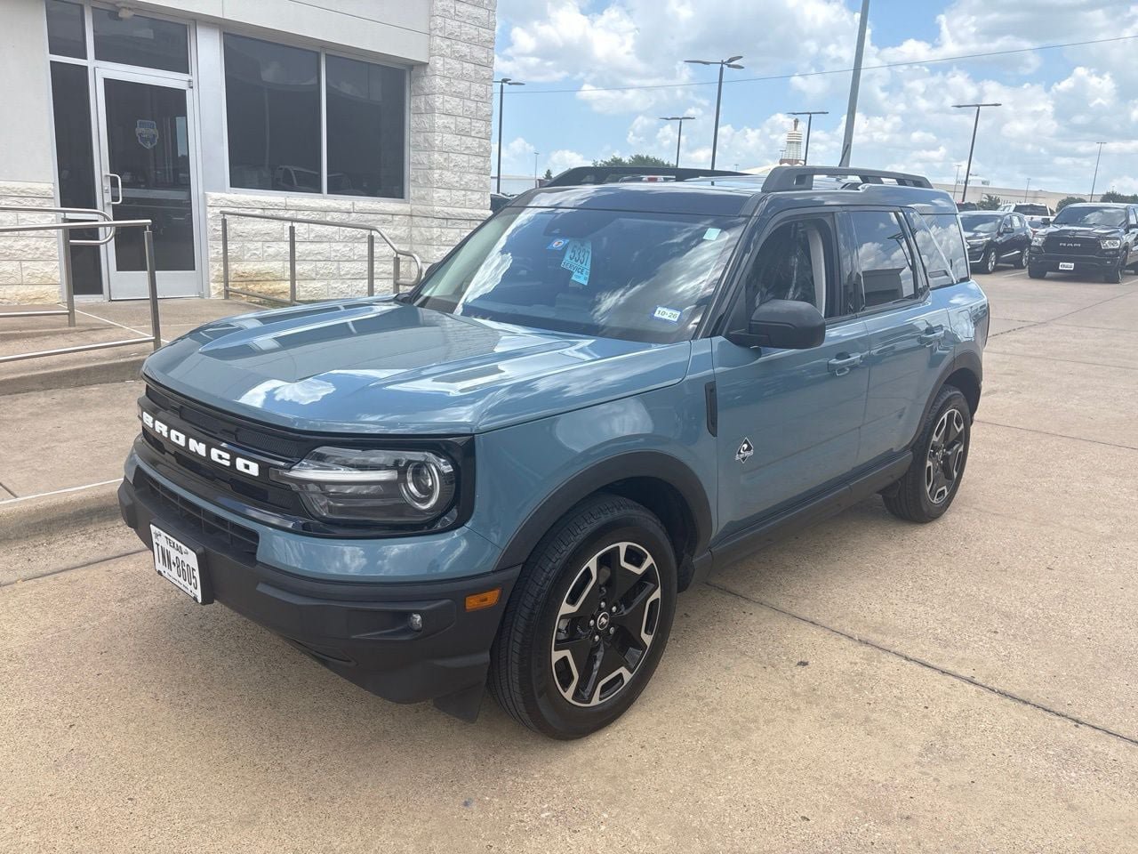 Certified 2023 Ford Bronco Sport Outer Banks w/ Tech Package AWD/4WD image 1