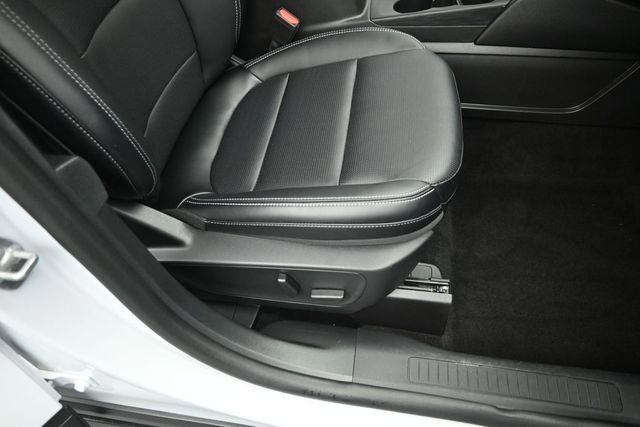 Certified 2025 Ford Escape Platinum AWD/4WD image 48