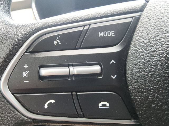 Used 2020 Hyundai Santa Fe SE AWD/4WD image 29