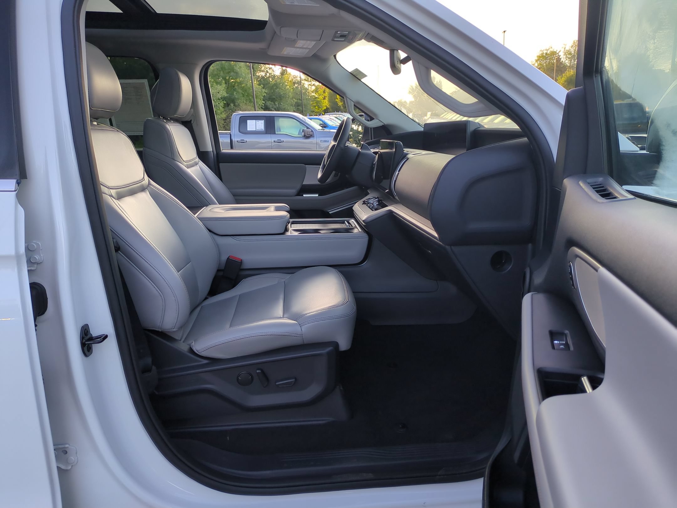 Certified 2025 Ford Expedition Max Active AWD/4WD image 38