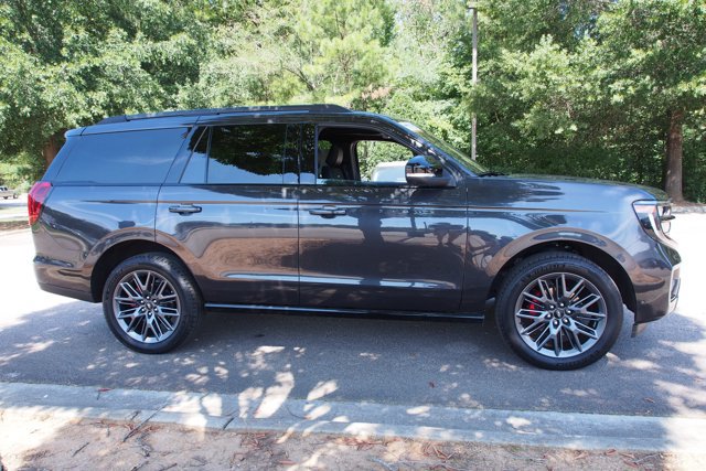 Certified 2025 Ford Expedition Platinum w/ Stealth Performance Package AWD/4WD image 8