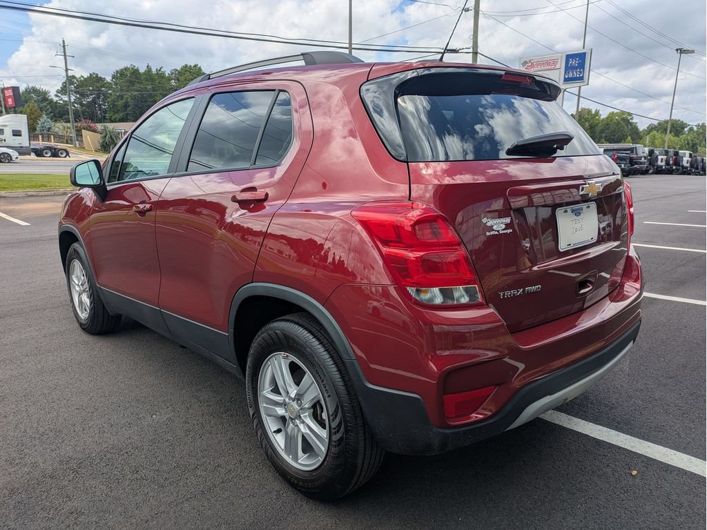 Used 2022 Chevrolet Trax LT w/ LT Convenience Package AWD/4WD image 8