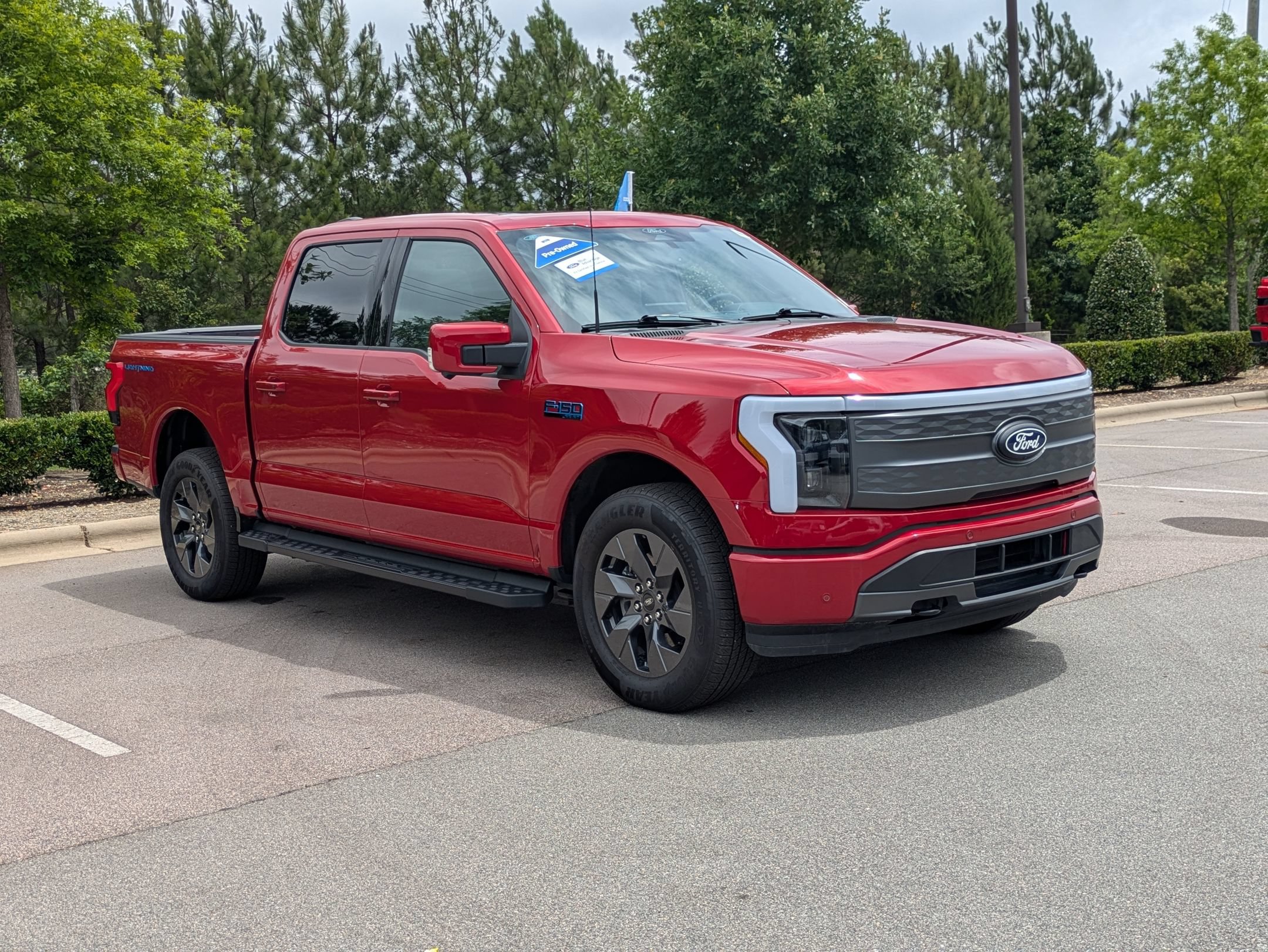 Certified 2025 Ford F150 Lightning Lariat AWD/4WD image 1