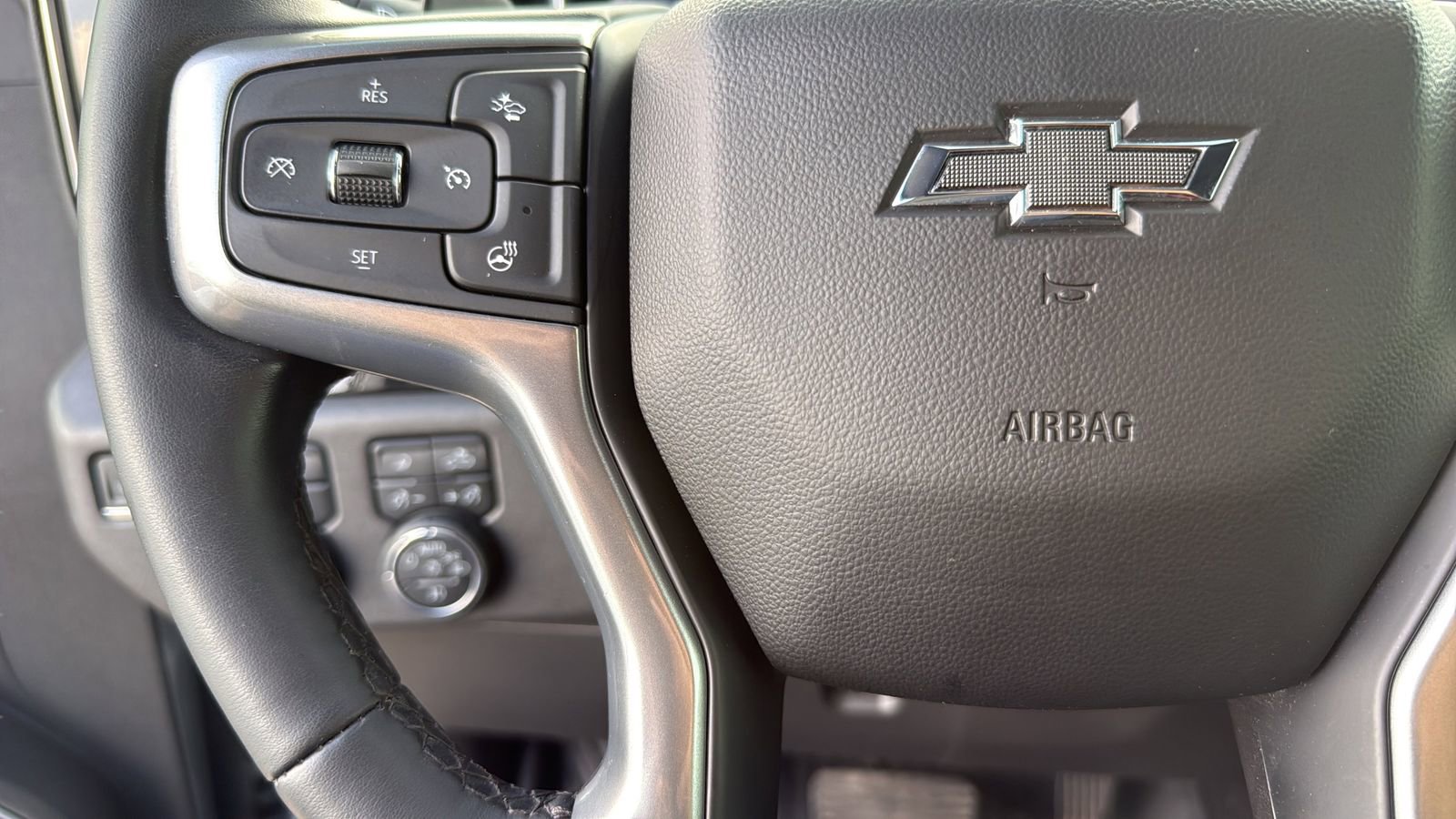 Used 2024 Chevrolet Silverado 1500 LT Trail Boss w/ Convenience Package II AWD/4WD image 16